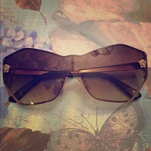 VERSACE SUNGLASSES